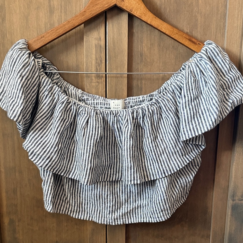 Madewell Black and White Ruffled Crop Top
